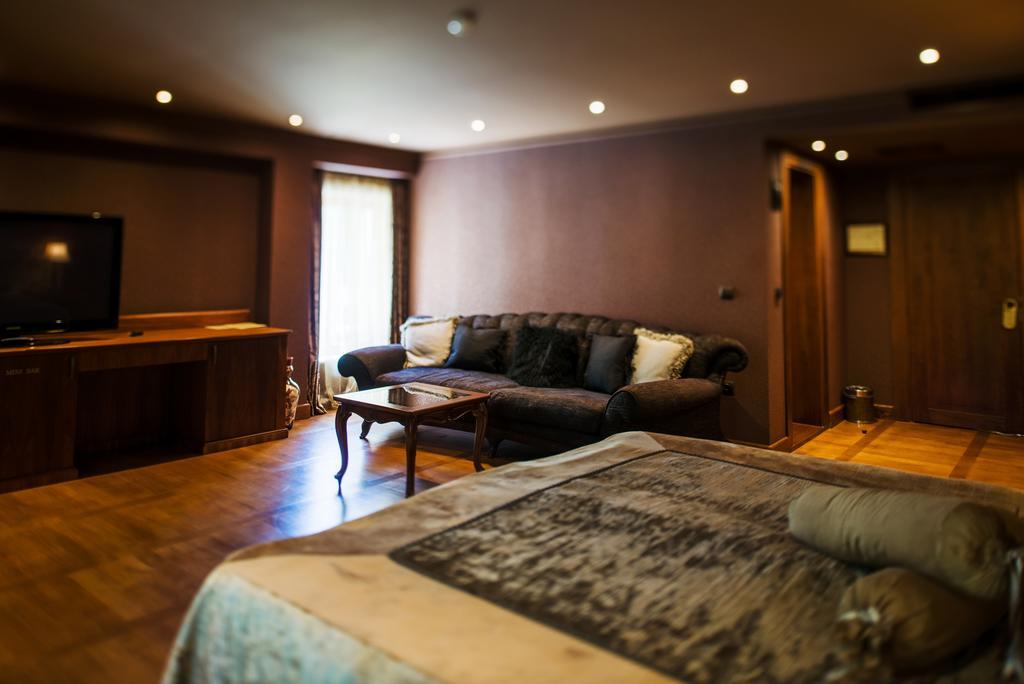 Ventura Boutique Hotel Varna Bagian luar foto