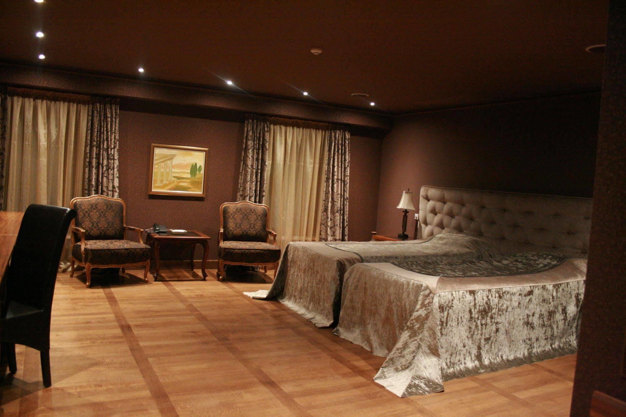 Ventura Boutique Hotel Varna Bagian luar foto